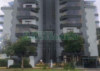 Apartamento com 210m², 3 dormitórios, 2 vagas, no bairro Saint Etienne em Caxias do Sul para Comprar