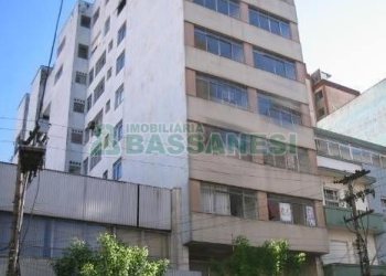 Sala com 235m², no bairro Centro em Caxias do Sul para Alugar