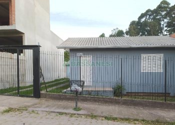 Casa com 62m², 2 dormitórios, 1 vaga, no bairro Cidade Nova em Caxias do Sul para Alugar