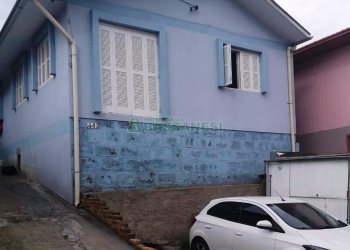 Casa com 162m², 4 dormitórios, 4 vagas, no bairro Santa Catarina em Caxias do Sul para Comprar