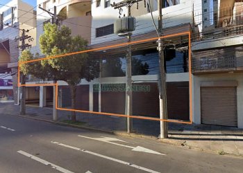 Loja com 692m², 13 vagas, no bairro Centro em Caxias do Sul para Alugar