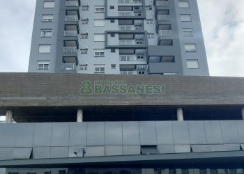 Apartamento com 35m², 1 dormitório, 1 vaga, no bairro Lourdes em Caxias do Sul para Alugar