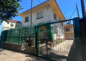 Casa Comercial com 330m², 3 dormitórios, 3 vagas, no bairro São Pelegrino em Caxias do Sul para Alugar ou Comprar