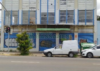Loja com 1200m², no bairro Cruzeiro em Caxias do Sul para Alugar