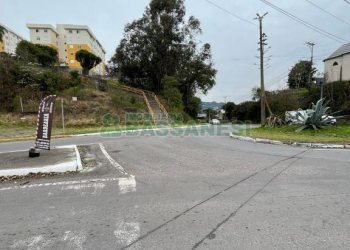 Terreno com 360m², no bairro Santa Corona em Caxias do Sul para Comprar