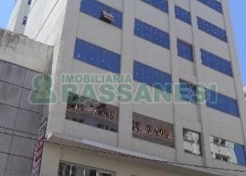 Sala com 261m², no bairro Centro em Caxias do Sul para Comprar