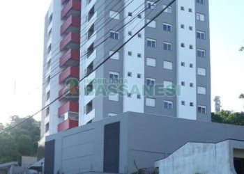 Apartamento com 69m², 2 dormitórios, 2 vagas, no bairro Lourdes em Caxias do Sul para Comprar