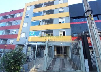 Apartamento com 52m², 2 dormitórios, 1 vaga, no bairro Charqueadas em Caxias do Sul para Alugar
