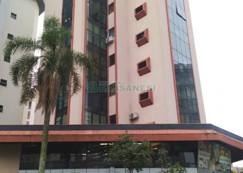 Sala com 45m², no bairro São Pelegrino em Caxias do Sul para Comprar