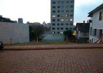 Terreno, no bairro Lourdes em Caxias do Sul para Comprar