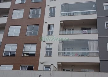 Apartamento com 75m², 2 dormitórios, 1 vaga, no bairro Charqueadas em Caxias do Sul para Comprar