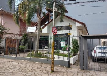 Casa Comercial, no bairro São Pelegrino em Caxias do Sul para Comprar