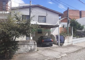 Casa com 200m², 2 dormitórios, no bairro Santa Catarina em Caxias do Sul para Comprar