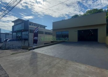 Pavilhão com 120m², no bairro De Lazzer em Caxias do Sul para Alugar