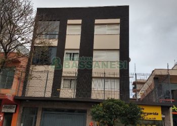 Predio com 383m², no bairro Centro em Caxias do Sul para Comprar