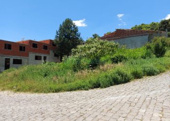 Terreno, no bairro Nossa Senhora das Graças em Caxias do Sul para Comprar