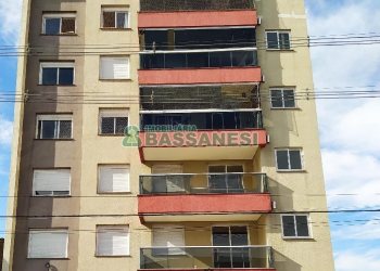 Apartamento com 108m², 3 dormitórios, 2 vagas, no bairro Medianeira em Caxias do Sul para Comprar