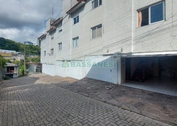 Sobrado com 85m², 2 dormitórios, 2 vagas, no bairro Salgado Filho em Caxias do Sul para Comprar