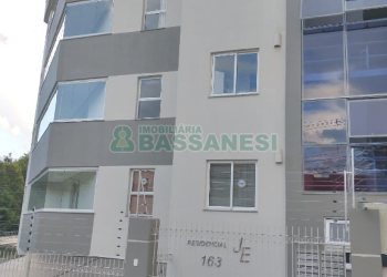 Apartamento com 54m², 1 dormitório, 1 vaga, no bairro Charqueadas em Caxias do Sul para Comprar