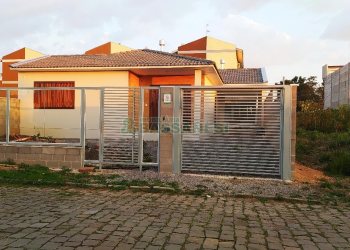 Casa com 185m², 3 dormitórios, 2 vagas, no bairro São Luiz em Caxias do Sul para Comprar