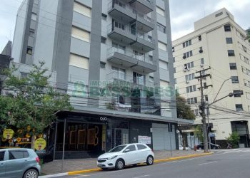 Apto Mobiliado com 68m², 2 dormitórios, 1 vaga, no bairro Centro em Caxias do Sul para Alugar ou Comprar