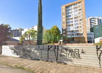 Terreno, no bairro Lourdes em Caxias do Sul para Comprar