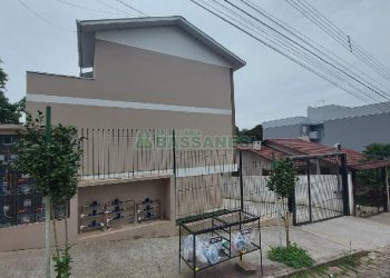 Sobrado com 80m², 2 dormitórios, 2 vagas, no bairro Cidade Nova em Caxias do Sul para Comprar