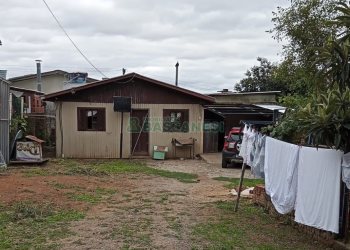 Casa, 3 dormitórios, 1 vaga, no bairro Cidade Nova em Caxias do Sul para Comprar