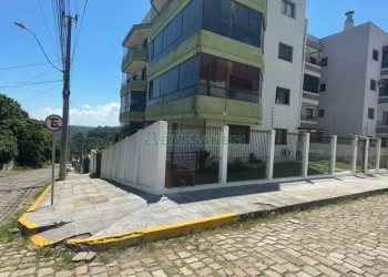 Apto Mobiliado com 78m², 3 dormitórios, 1 vaga, no bairro Santa Lúcia em Caxias do Sul para Alugar