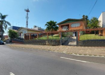 Casa com 277m², 2 dormitórios, 4 vagas, no bairro Santa Catarina em Caxias do Sul para Alugar