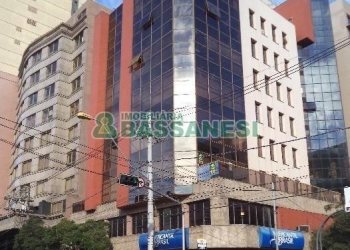 Sala com 41m², no bairro Centro em Caxias do Sul para Alugar