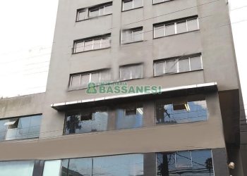 Kitinete com 55m², 1 dormitório, no bairro Centro em Caxias do Sul para Alugar