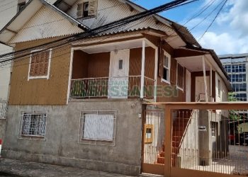 Casa com 120m², 4 dormitórios, no bairro Pio X em Caxias do Sul para Comprar