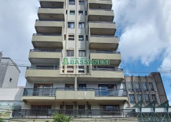 Sala com 52m², no bairro Centro em Caxias do Sul para Alugar