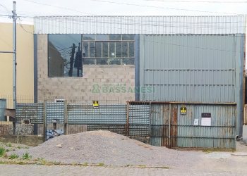 Pavilhão com 252m², no bairro Sagrada Família em Caxias do Sul para Alugar