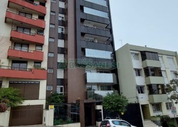 Apartamento com 189m², 3 dormitórios, 3 vagas, no bairro Centro em Caxias do Sul para Comprar