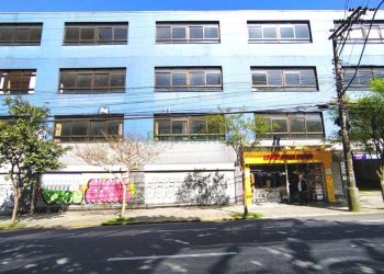 Loja com 553m², no bairro Centro em Caxias do Sul para Comprar