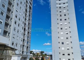 Apartamento com 80m², 2 dormitórios, 1 vaga, no bairro De Lazzer em Caxias do Sul para Comprar