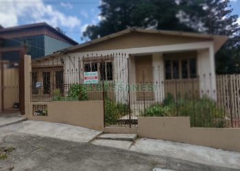 Casa com 115m², 3 dormitórios, 1 vaga, no bairro Desvio Rizzo em Caxias do Sul para Comprar