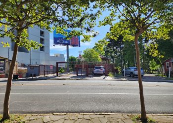 Casa, no bairro Santa Catarina em Caxias do Sul para Comprar