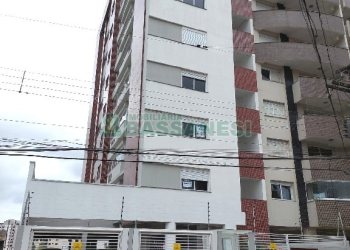 Apartamento com 78m², 2 dormitórios, 2 vagas, no bairro Pio X em Caxias do Sul para Alugar