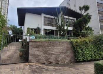 Casa com 1000m², 8 dormitórios, 3 vagas, no bairro Lourdes em Caxias do Sul para Alugar ou Comprar