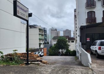 Terreno, no bairro Panazzolo em Caxias do Sul para Comprar