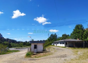 Loja com 243m², no bairro Santa Fé em Caxias do Sul para Alugar