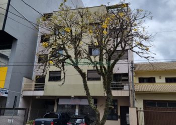 Apartamento com 49m², 2 dormitórios, 1 vaga, no bairro Centro em Caxias do Sul para Comprar