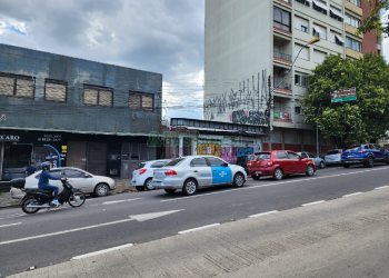 Casa, no bairro Centro em Caxias do Sul para Comprar