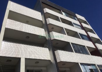 Kitinete com 30m², 1 dormitório, no bairro Centro em Caxias do Sul para Alugar