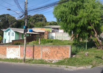 Terreno com 256m², no bairro Cidade Nova em Caxias do Sul para Comprar