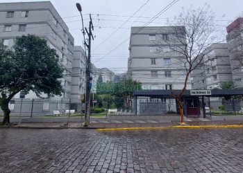 Apto Mobiliado com 69m², 3 dormitórios, 1 vaga, no bairro Medianeira em Caxias do Sul para Alugar