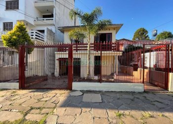 Casa com 180m², 3 dormitórios, 2 vagas, no bairro Rio Branco em Caxias do Sul para Comprar